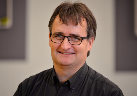 Ein Portrait von Oliver Lindner-Strehlau - Lehrer an der Musikschule Mülheim.