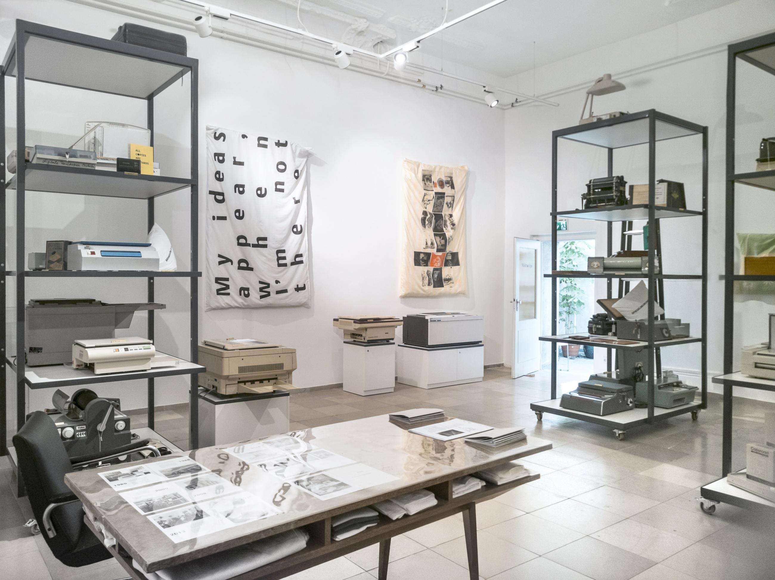 40 Jahre Museum für Fotokopie (M.F.F.) Das Bild zeigt einen Raum des Museum für Fotokopie (M.F.F.). Das Museum feiert sein 40 jähriges Bestehen.