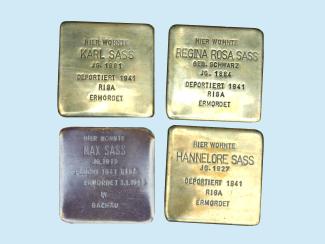 Stolpersteine für Karl, Regina Rosa, Max und Hannelore Saß