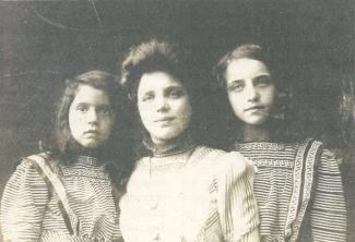 Hildegard Haber, geborene Meier, und ihre Schwestern Bertha und Grete