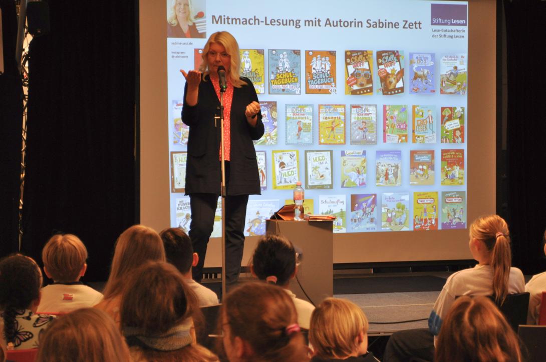 Lesung von Sabine Zett bei den Kinderliteraturtagen 